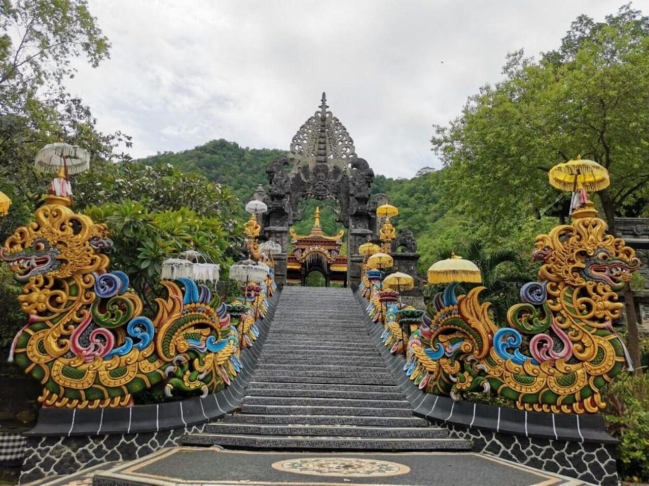 Maha Nusa Menjangan Баньюведанг Экстерьер фото
