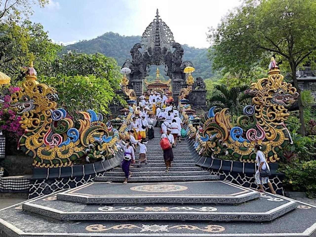 Maha Nusa Menjangan Баньюведанг Экстерьер фото